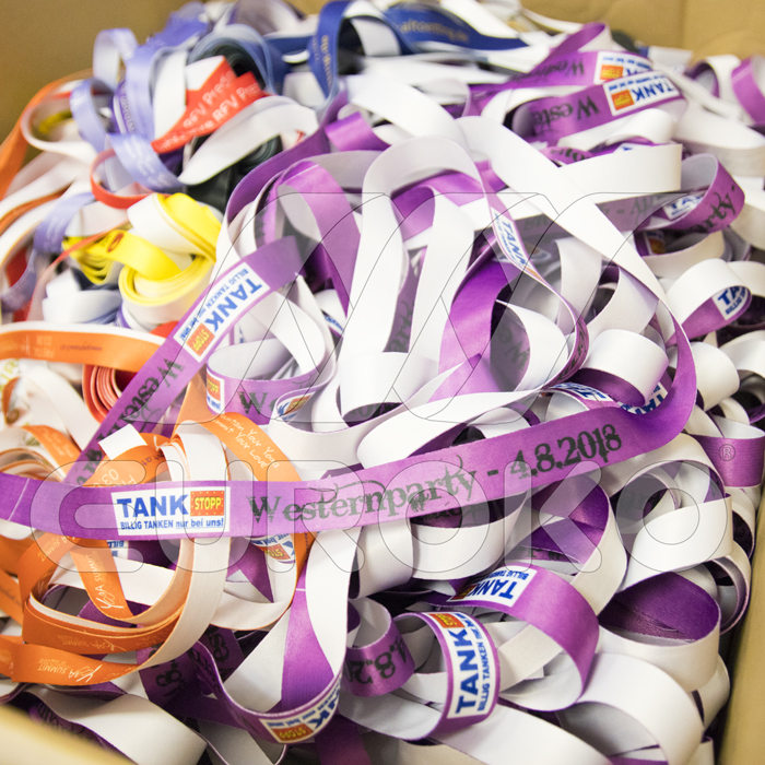 Produzione interna con controllo qualità rigoroso e garanzia totale.