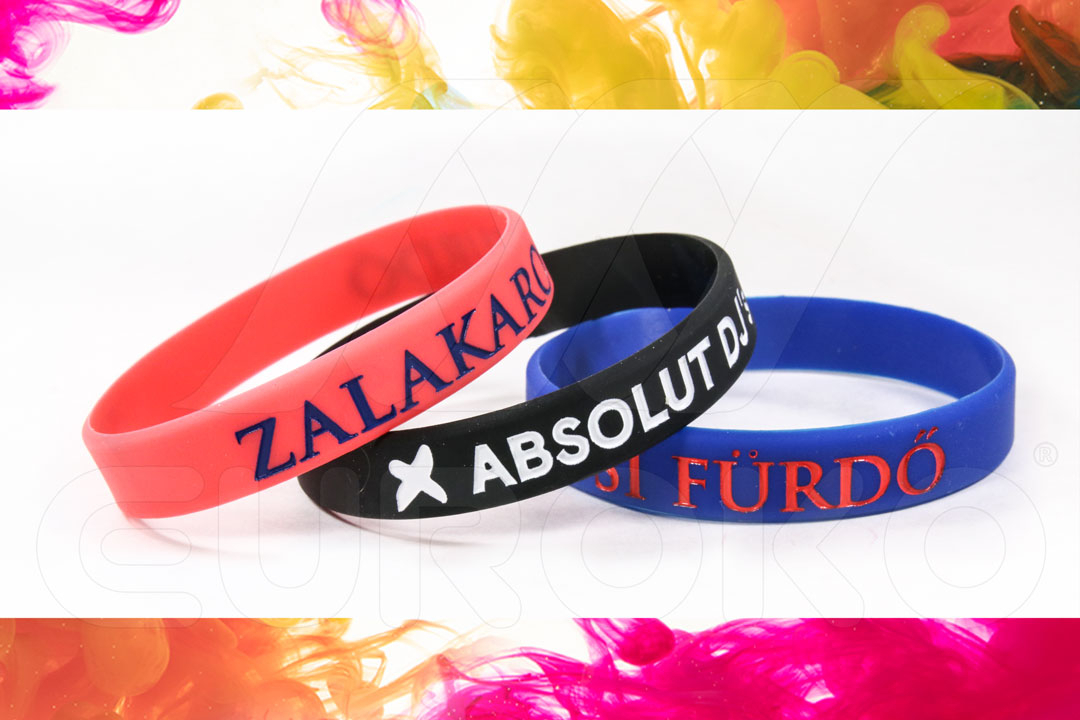 Créez des bracelets uniques avec toute la gamme de couleurs Pantone.