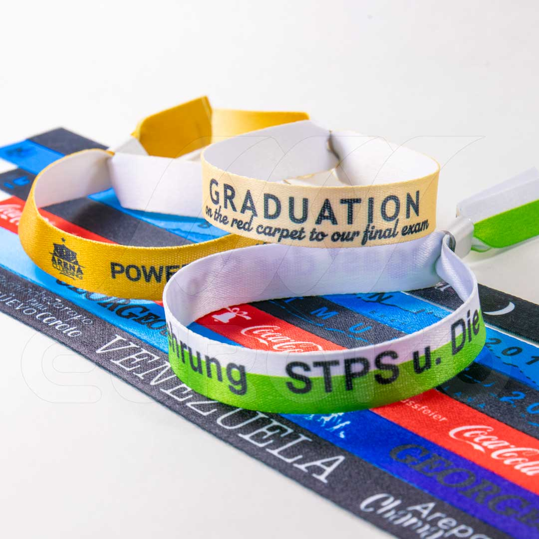 Stampa sublimatica brillante per design vivaci e loghi nitidi su misura.