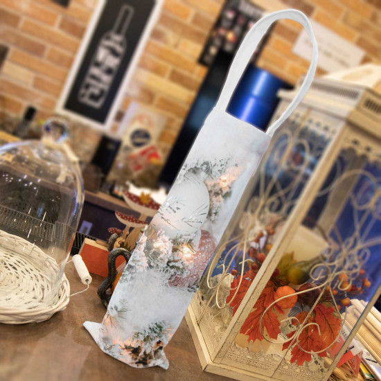 Stampa a colori vivaci su tutta la superficie per un impatto visivo unico.