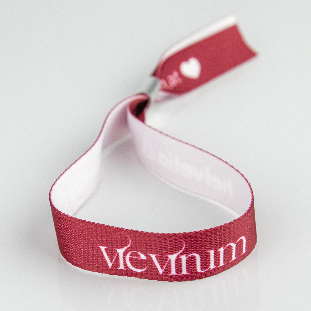 Materiali resistenti che mantengono qualità e colore.