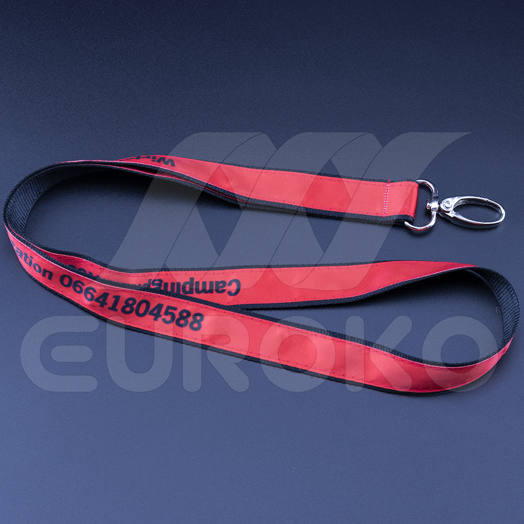 Finitura esclusiva con bordi contrastanti per un effetto distintivo.