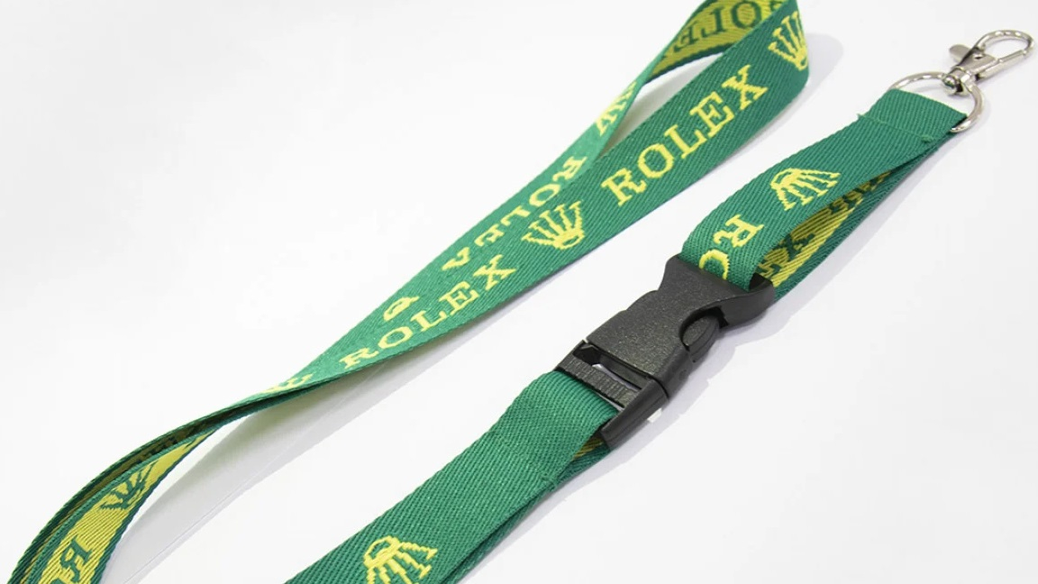 Logo intessuto direttamente nel tessuto per una durata superiore.