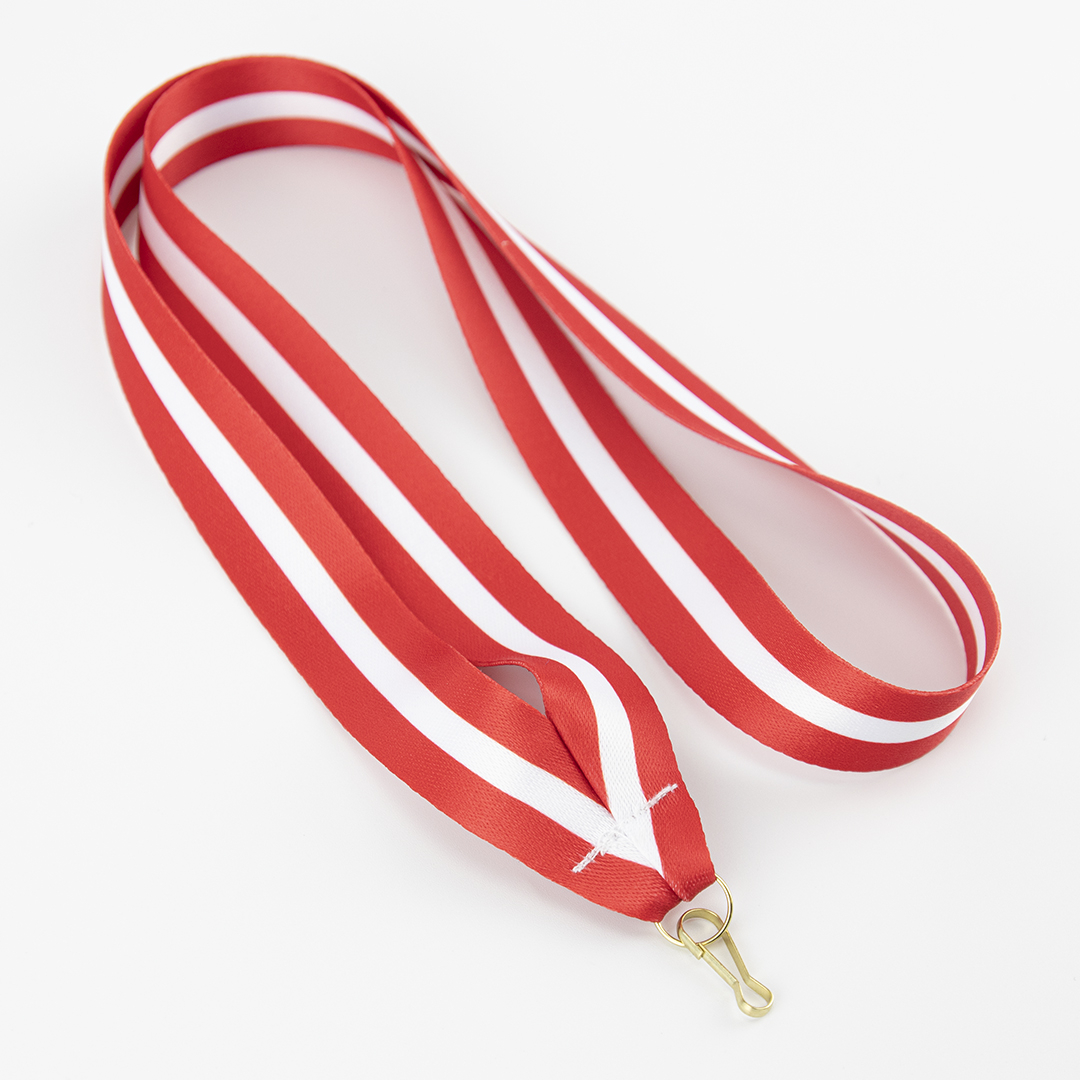 Completo di anello metallico, pronto all'uso senza componenti extra.