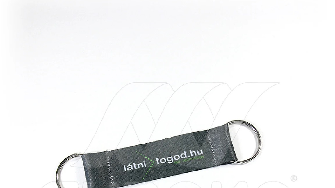 Deux anneaux métalliques robustes pour une polyvalence maximale.