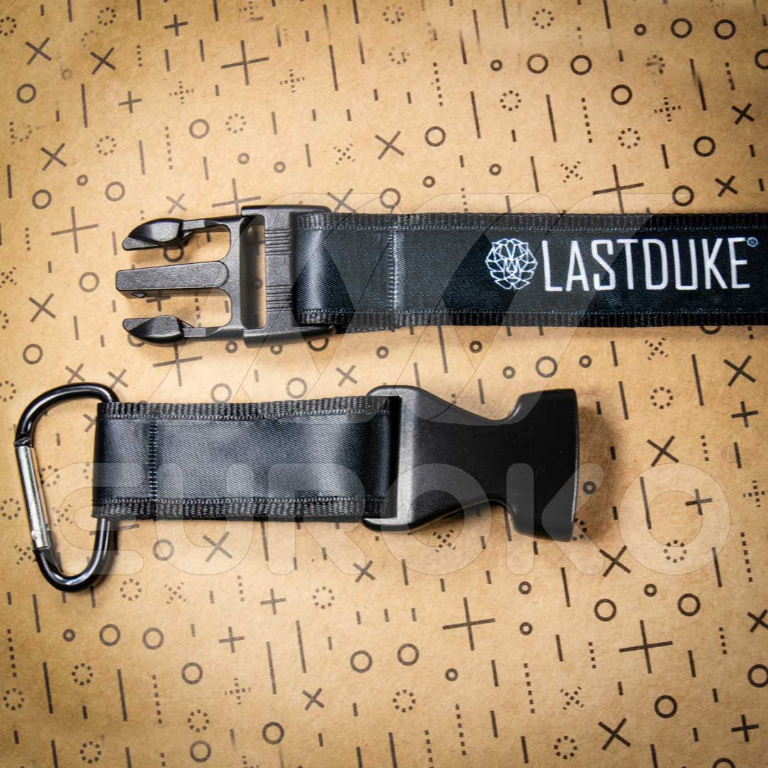 Costruzione robusta con molteplici opzioni di gancio disponibili.