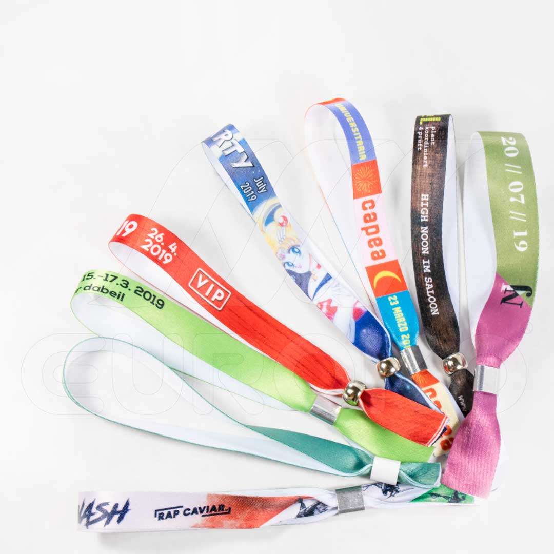 Oltre 15 opzioni di chiusura sicure per controllo accessi affidabile.