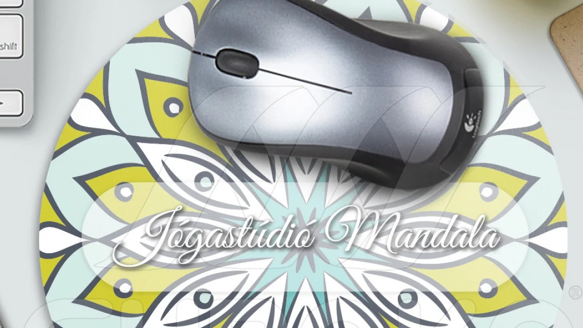 Surface lisse et base antidérapante pour une précision optimale.