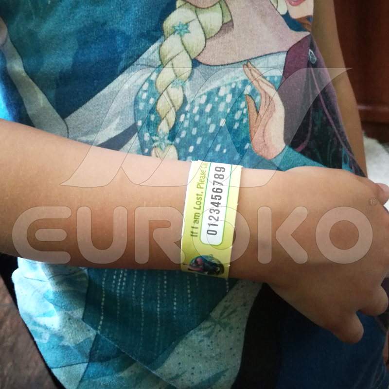 Superficie scrivibile per annotare rapidamente i dati di contatto.