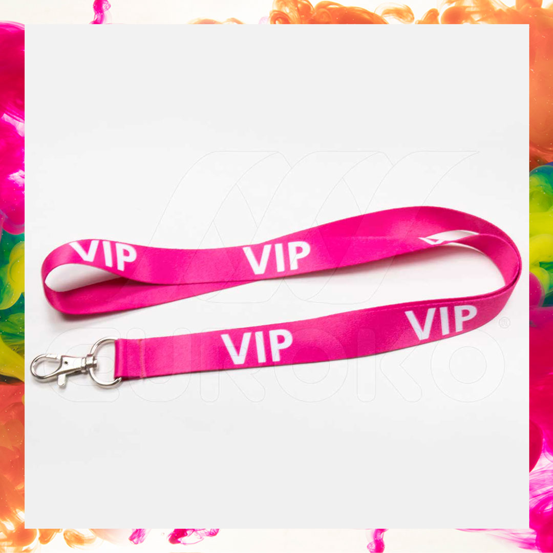 Hochwertiges Satin-Material für komfortables Tragen den ganzen Tag.