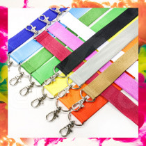 Unbedruckte Lanyards aus geripptem Polyester
