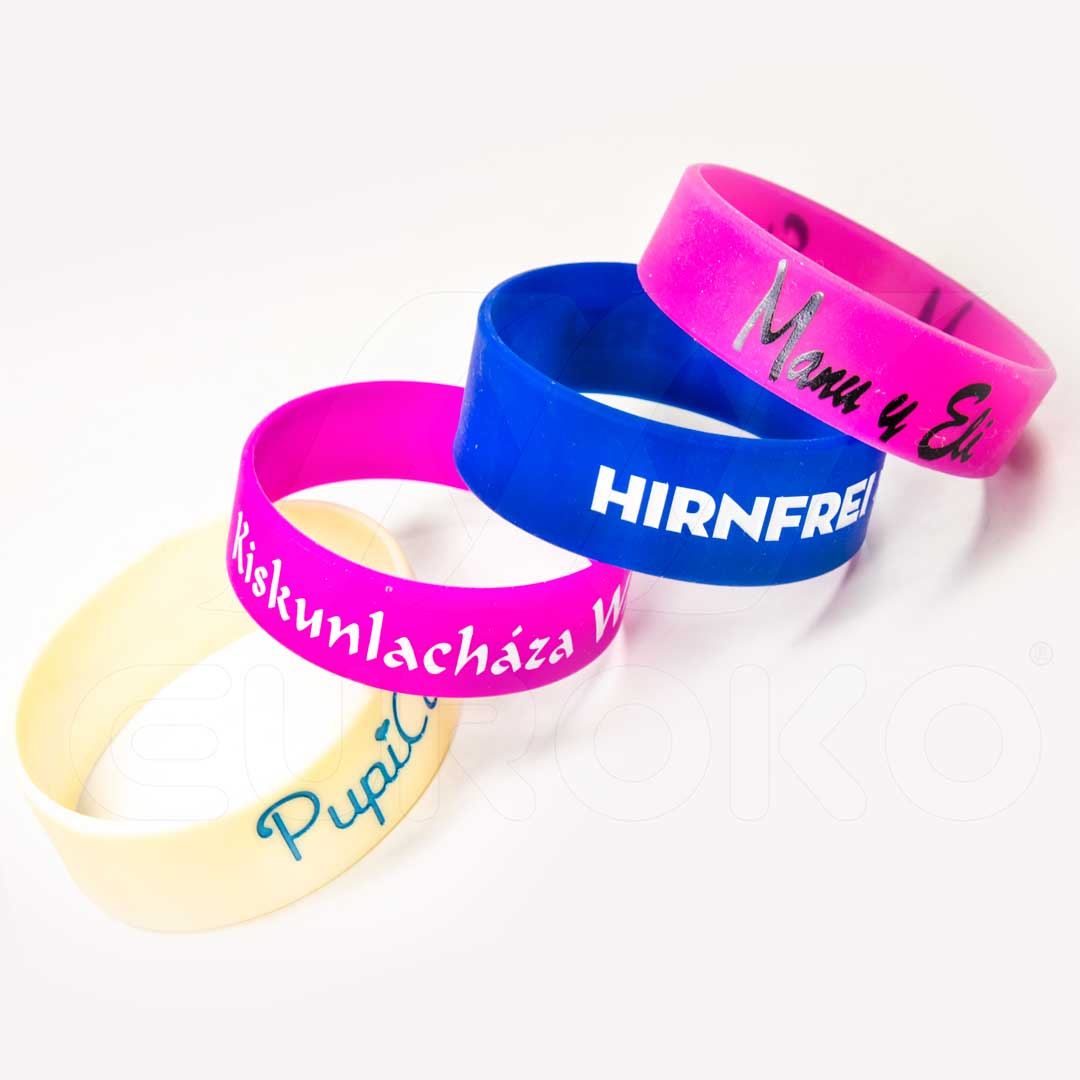 Personalizza con colori Pantone e tecniche di stampa versatili.