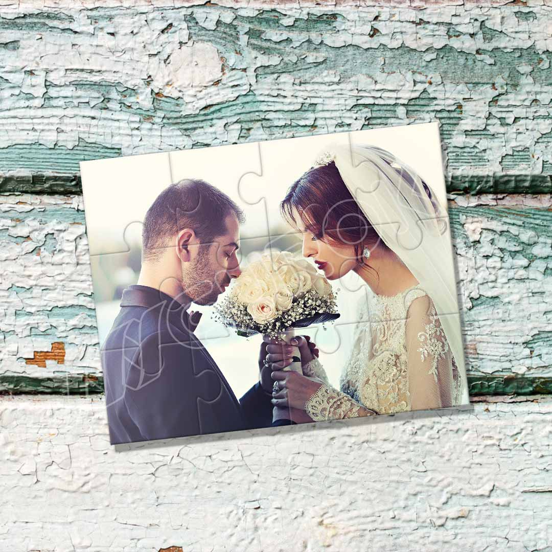 Trasforma i tuoi momenti speciali in puzzle personalizzati unici.