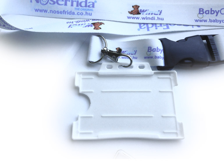 Kompatibel mit allen gängigen Schlüsselbändern und Clips.