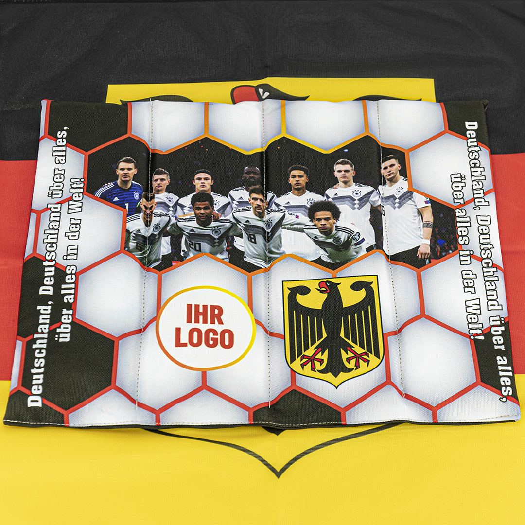 Stampa sublimatica brillante e resistente per grafiche durature.